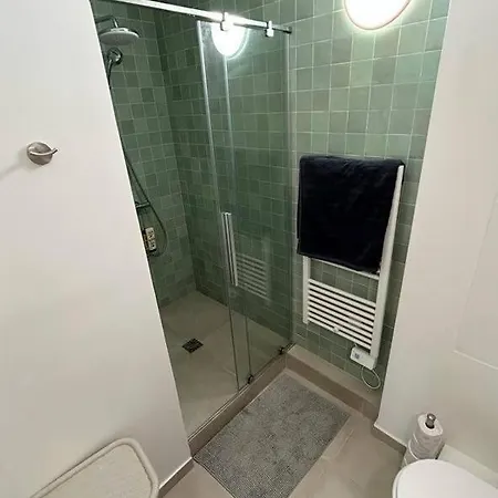 Lovely Flat For A In Apartment Paris